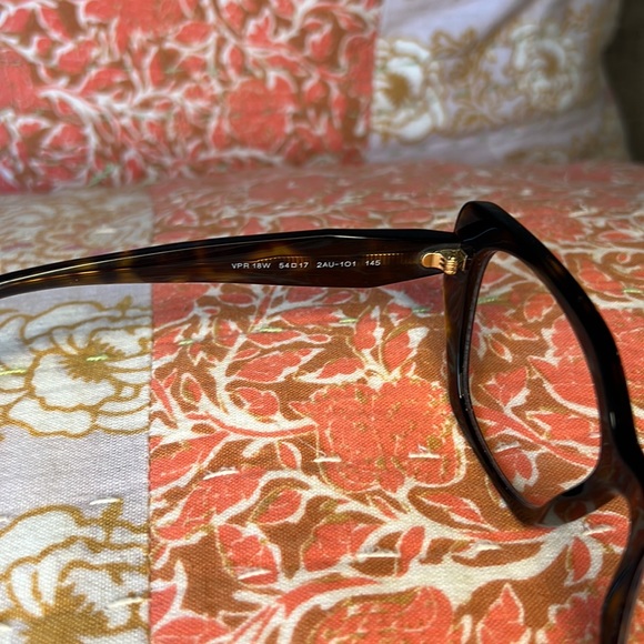 Prada eye glasses - Picture 6 of 9